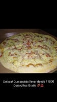 The Pochos Pizza food