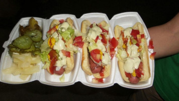 Hamburguesas Y Hot Dogs El Acapulco food