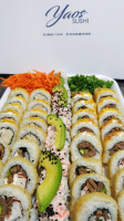 Yaos Sushi Revolución food