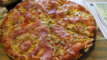 Pizzas De La Recta food