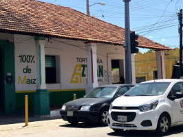 Tacos Y Tortas Towy outside