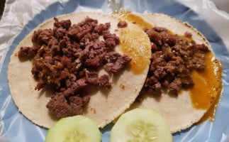 Tacos La Escuelita food