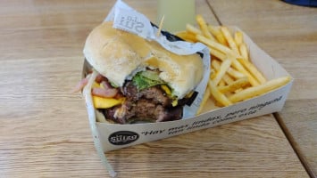 La Suiza Parrilla Comida