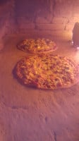 Habemus Pizza food