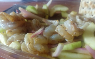 Aguachilos Tuna Shrimp food