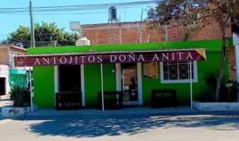 Antojitos Doña Anita outside