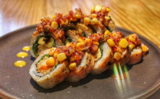 Maoli Sushi food