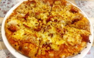 Aprissa Pizza food