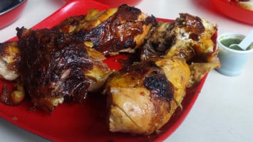 Roque Pollo Asado food