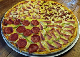 Dogo-pizza De La 35 food