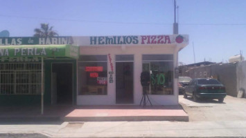 Hemilio's Pizzas outside