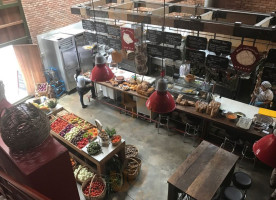 La Bodega De Abasto food