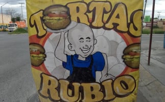 Tortas Rubio outside