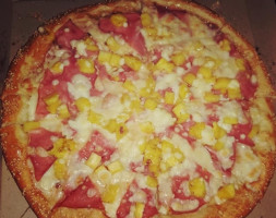 Chedini's Pizza food