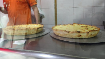 El Vecino Pizza food