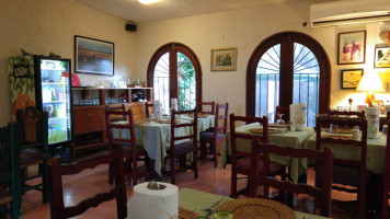 La Cucina Italiana inside