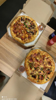 Pizza Hut Cabecera food