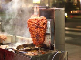 Taquería Y Carnicería El Parotas food