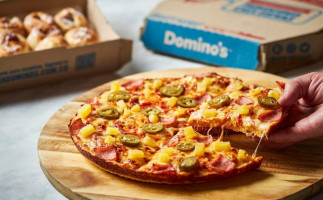 Domino's Pizza Caracoli food