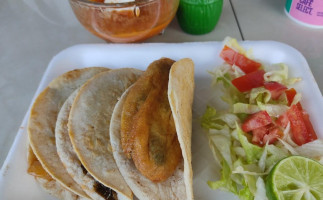 Taquería El Molcajete food