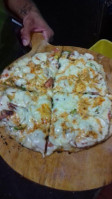 Pizza Gelvez food