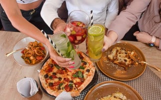 Socia Pizzeria food