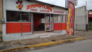 Zapotlán Fried Chicken inside
