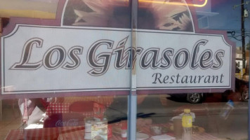 Los Girasoles food