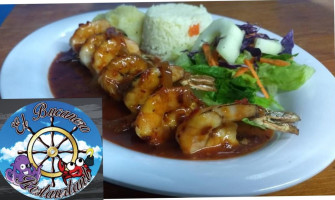 Mariscos El Bucanero food