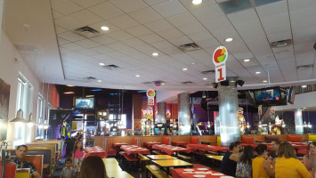 Peter Piper Pizza Lopez Mateos inside