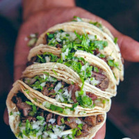 Checos Tacos food