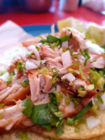 Taqueria El Gallo food