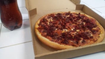 Pizza Hits inside