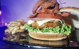 Bachi Burguer food