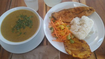 Playa Mar: Cevichería food