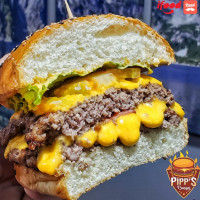 Pipp's Burger food