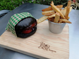 1up Burgers food