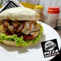 Monarca's Pizza Manizales food