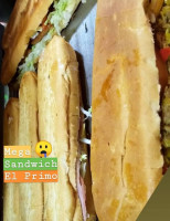 Mega Sandwich El Primo food