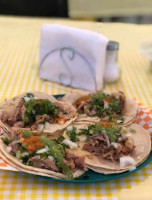 Tacos De Barbacoa De Res Y Puerco Don Rafa food