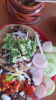 Tacos El Porton De Cabeza De Borrego food