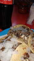 Tacos El Porton De Cabeza De Borrego inside