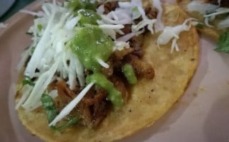 Taquería La Pasadita food