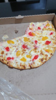 Lukrys Pizza food