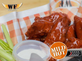 Wings Factory Metepec food