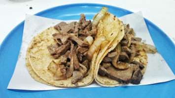 Tacos El Moreño food