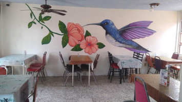 El Colibri inside