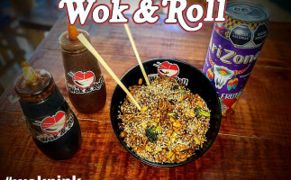 Wok Roll inside