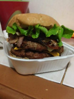 Sirloin Xtreme Burger's food