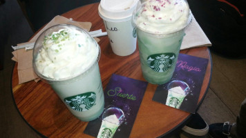 Starbucks Multiplaza Bosques food